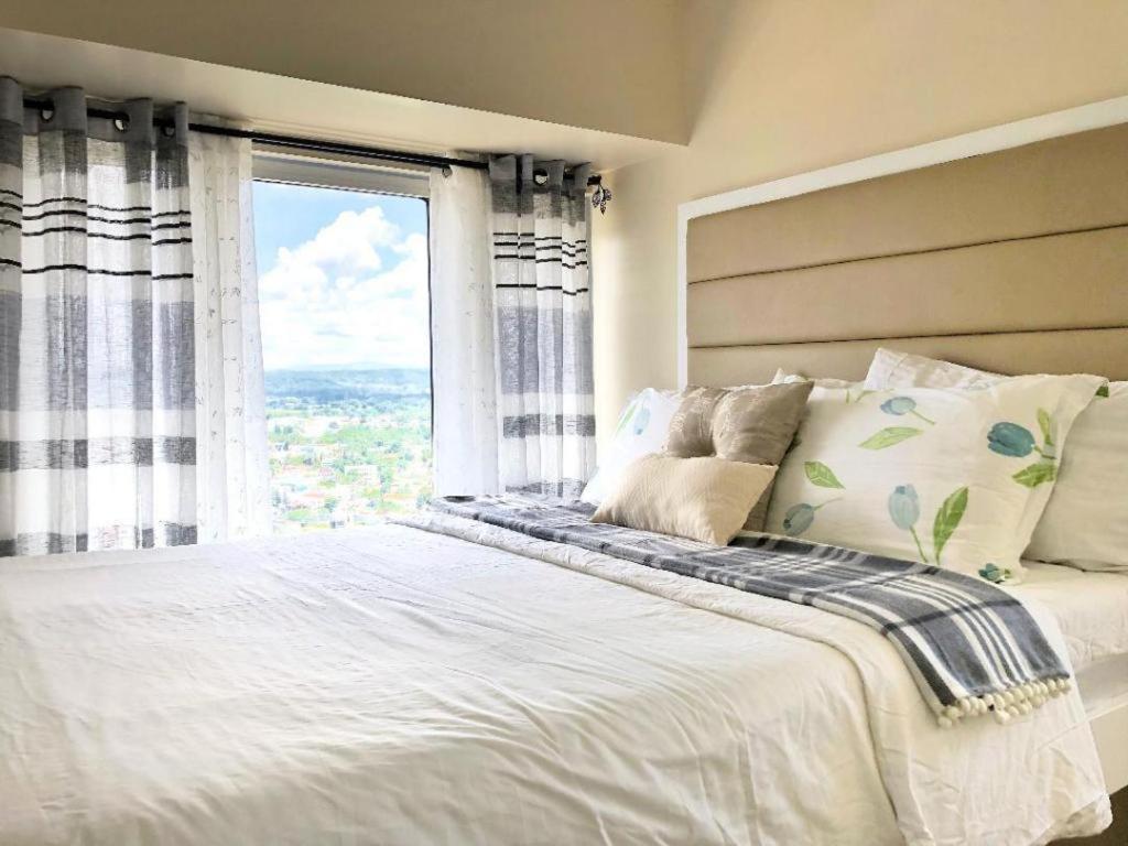 Nice Corner Ayala 1 Bedroom Condo At Heart Of Davao City With Hi Speed Wi Fi Internet Екстериор снимка