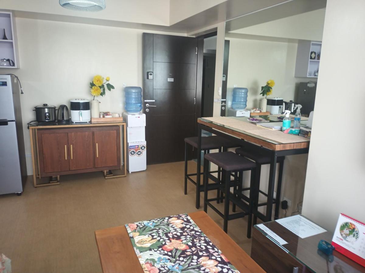 Nice Corner Ayala 1 Bedroom Condo At Heart Of Davao City With Hi Speed Wi Fi Internet Екстериор снимка