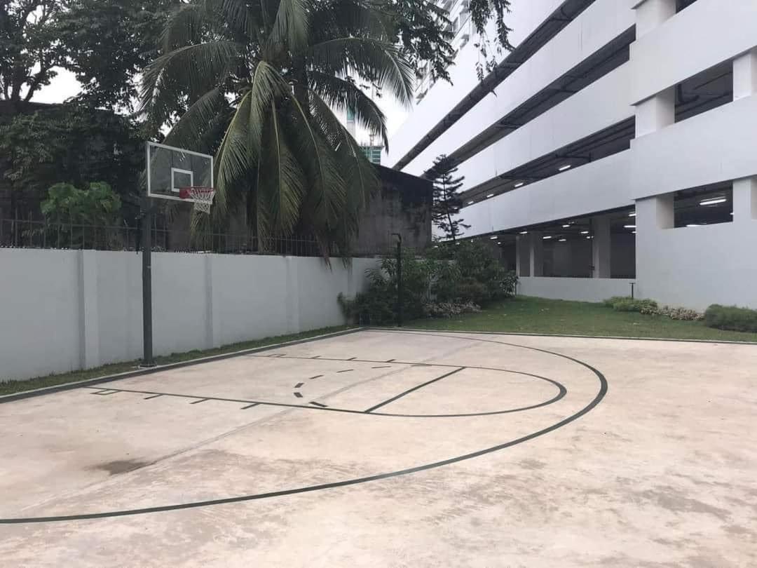 Nice Corner Ayala 1 Bedroom Condo At Heart Of Davao City With Hi Speed Wi Fi Internet Екстериор снимка